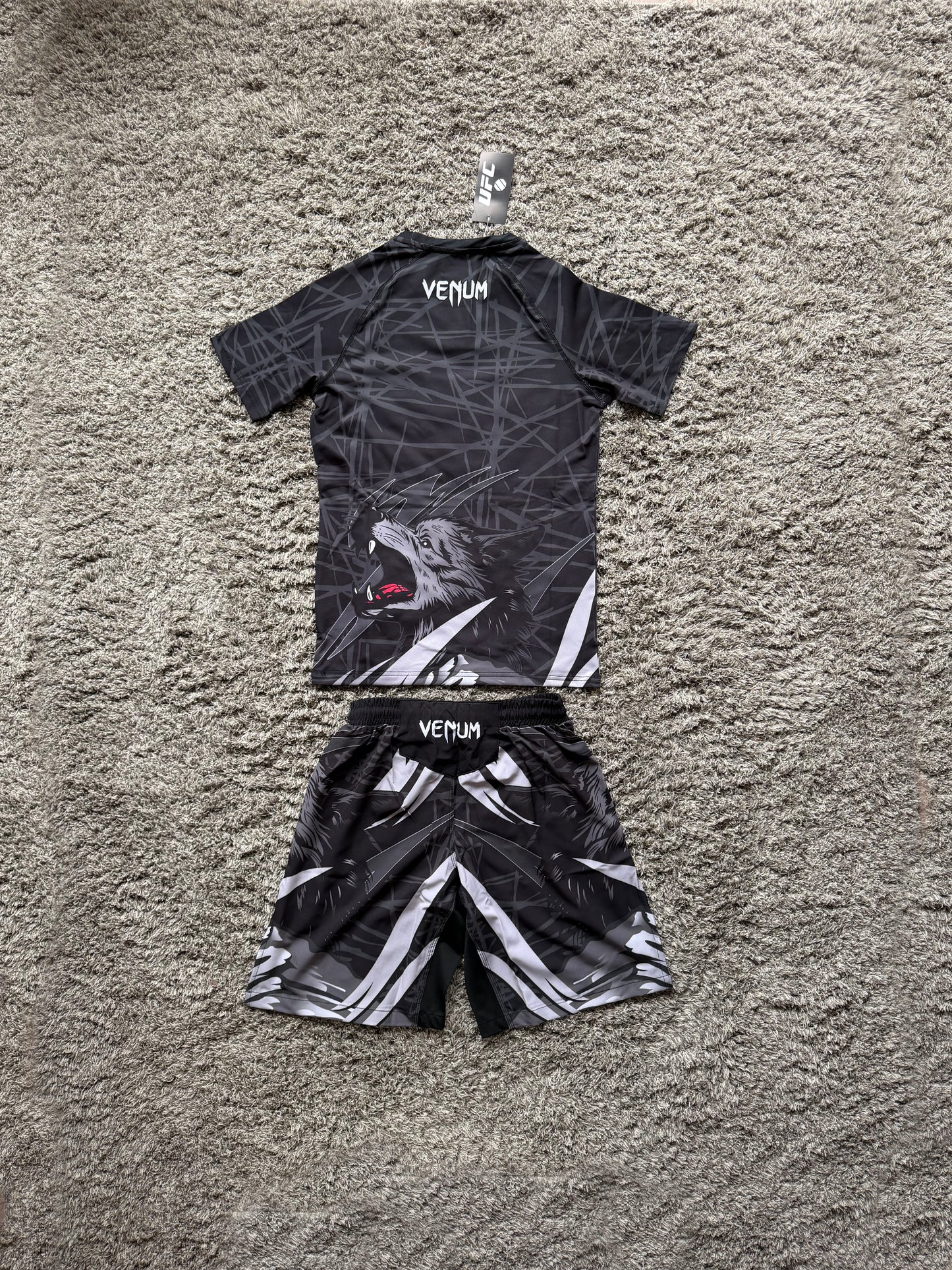 Венъм "Unri Khamzat" Черен