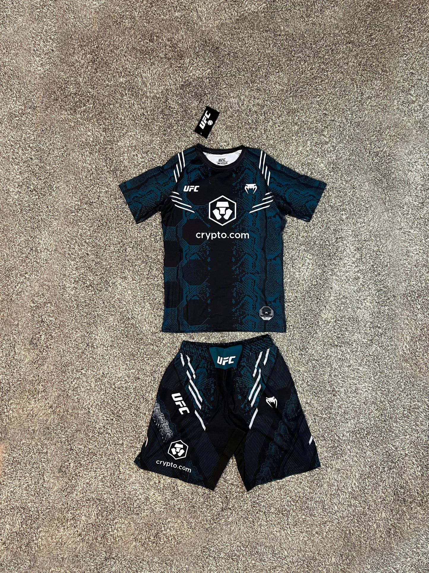 Венъм Крипто УФЦ Тюркоаз