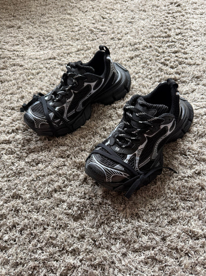 BALENCIAGA 3XL Black