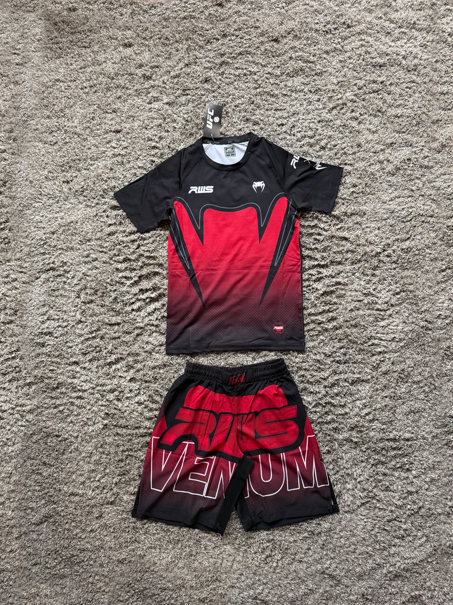 Венъм "RWS" Червен