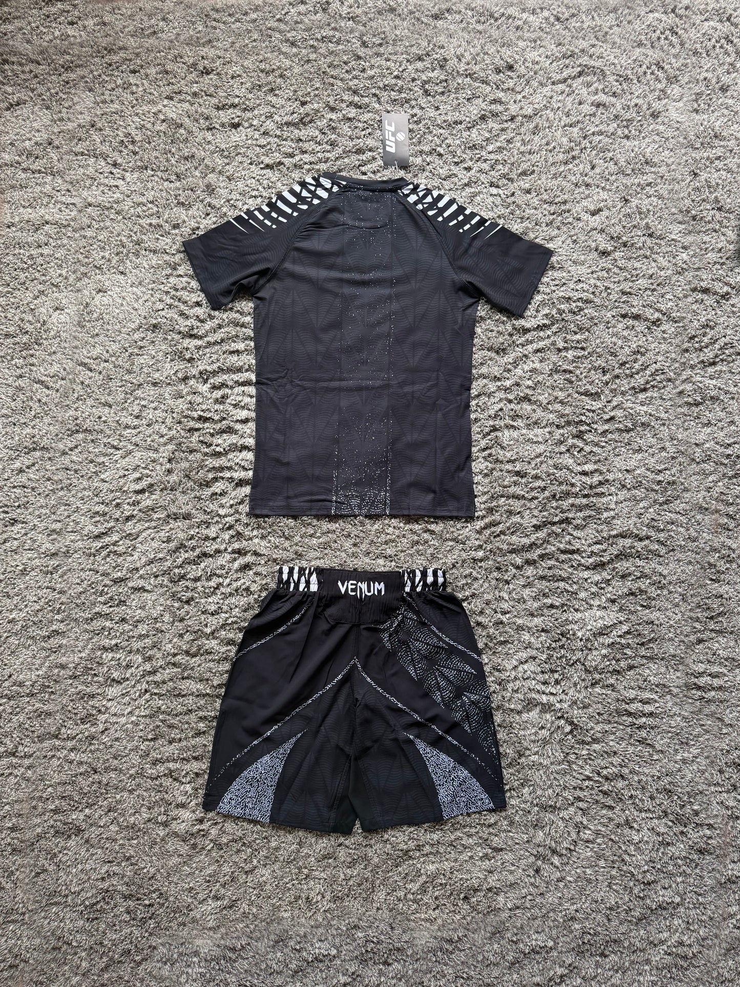 Венъм "Zenith" Черен