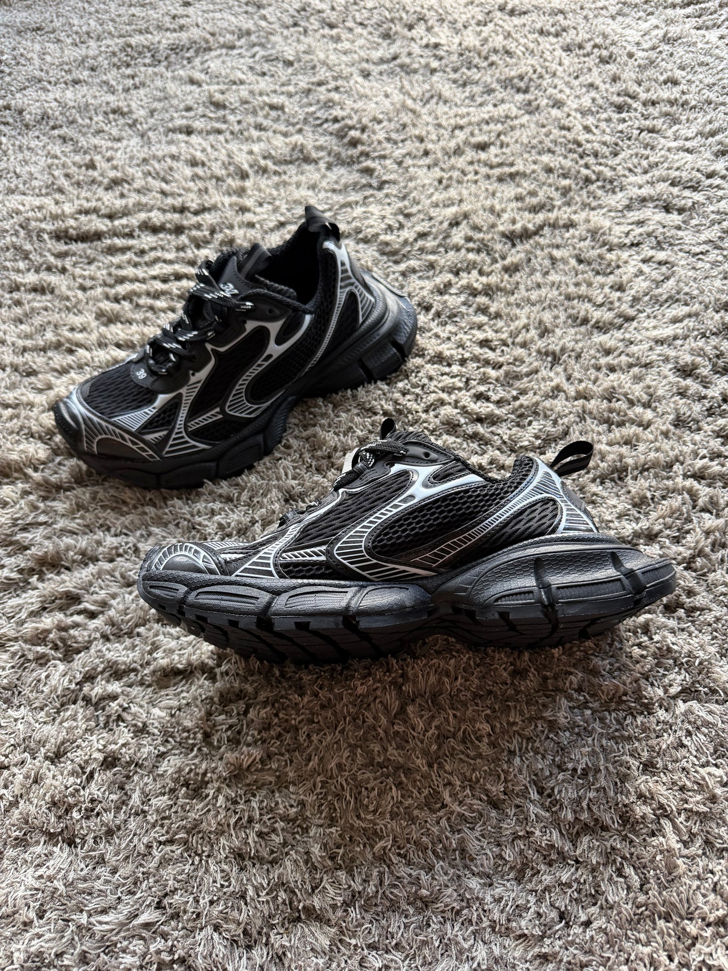 BALENCIAGA 3XL Black