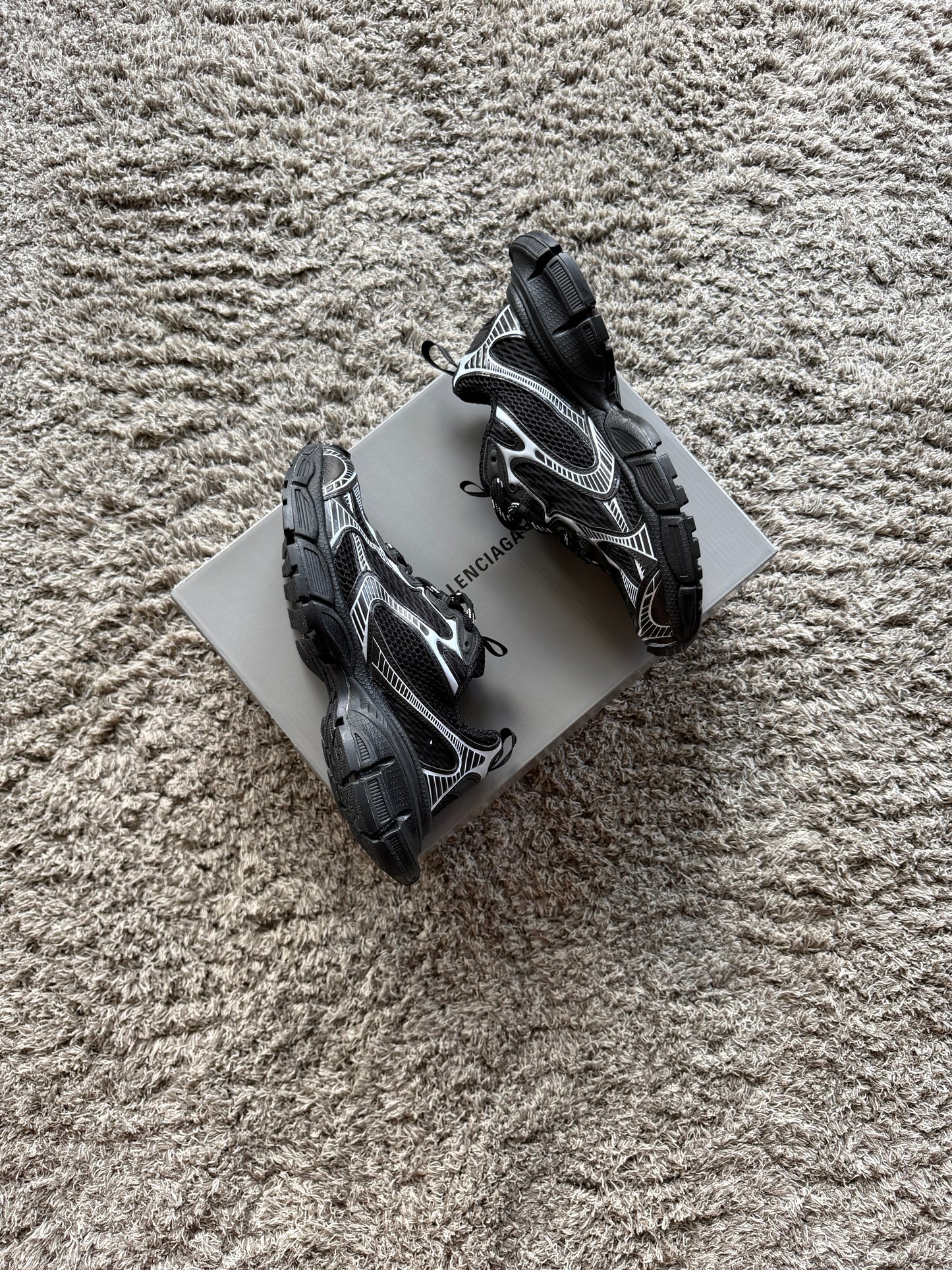 BALENCIAGA 3XL Black