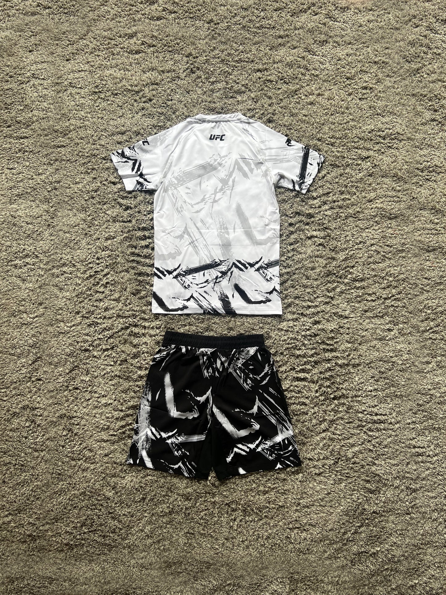 Венъм "Authentic Fight" Бял