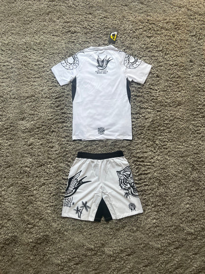 Манто "Chokes & More" Бял