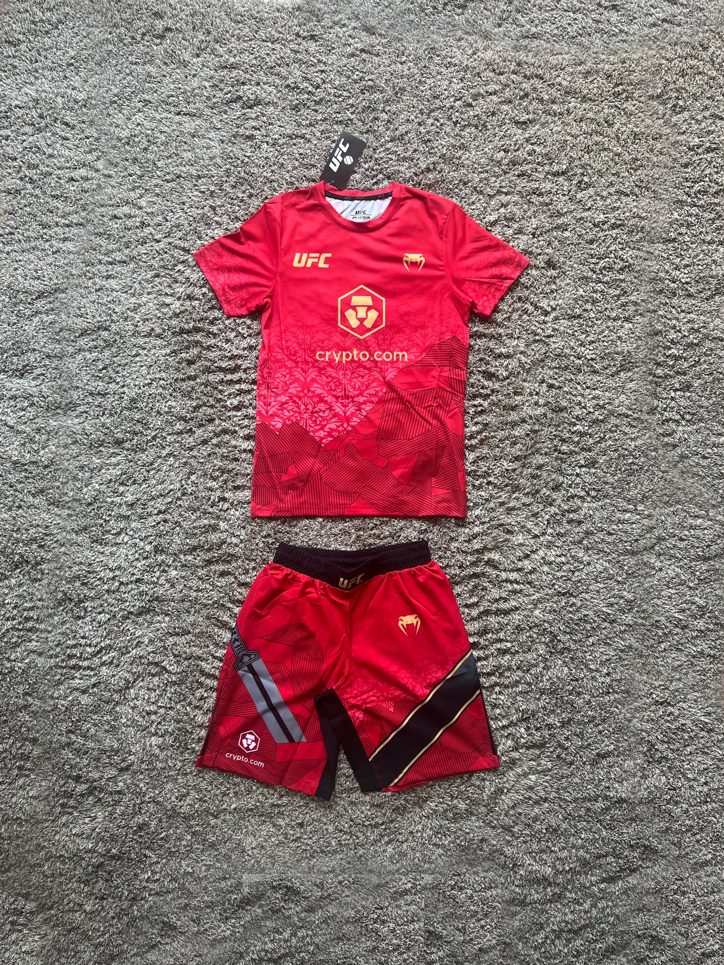 Венъм "Unrivaled" Червен