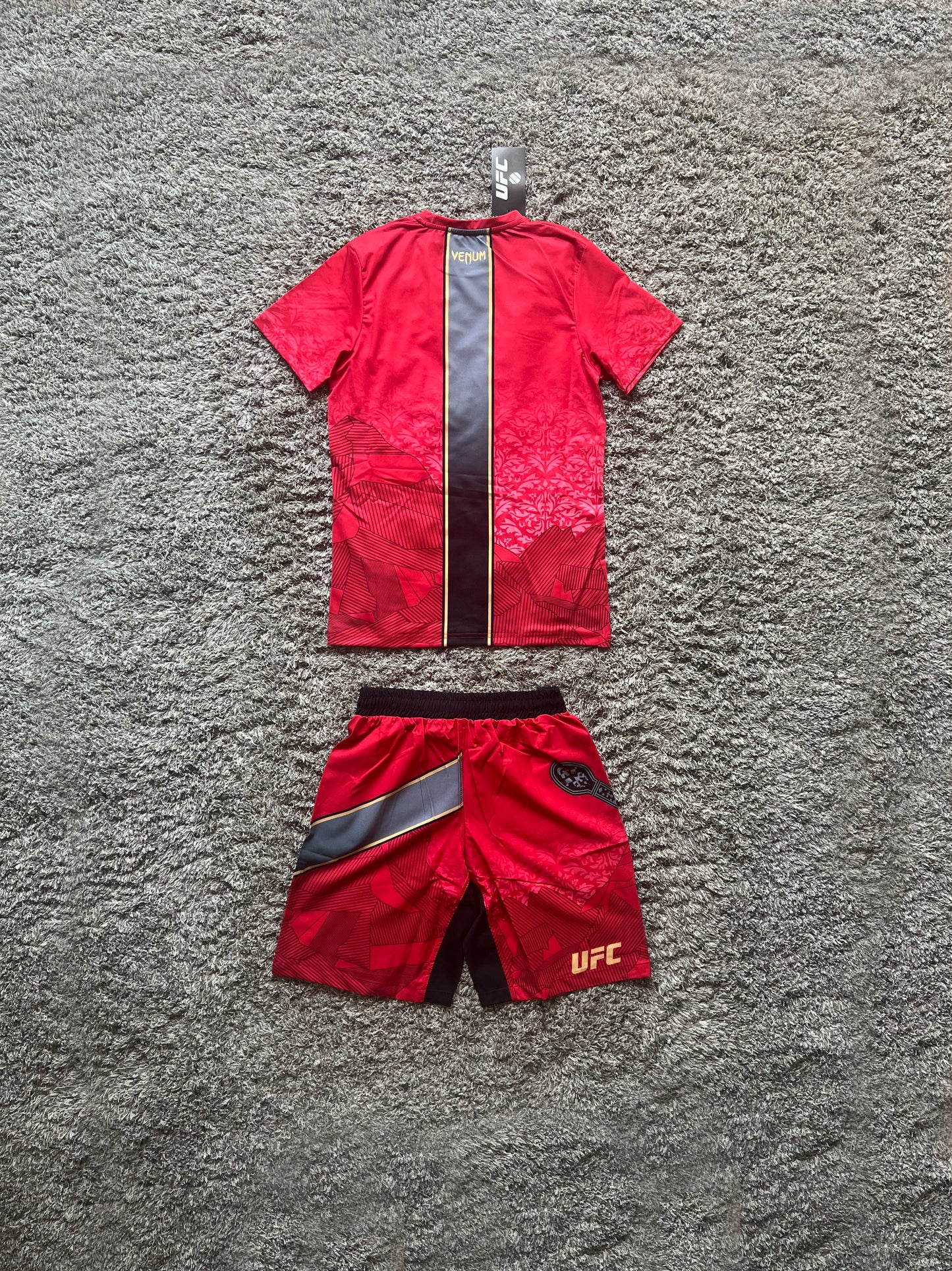 Венъм "Unrivaled" Червен