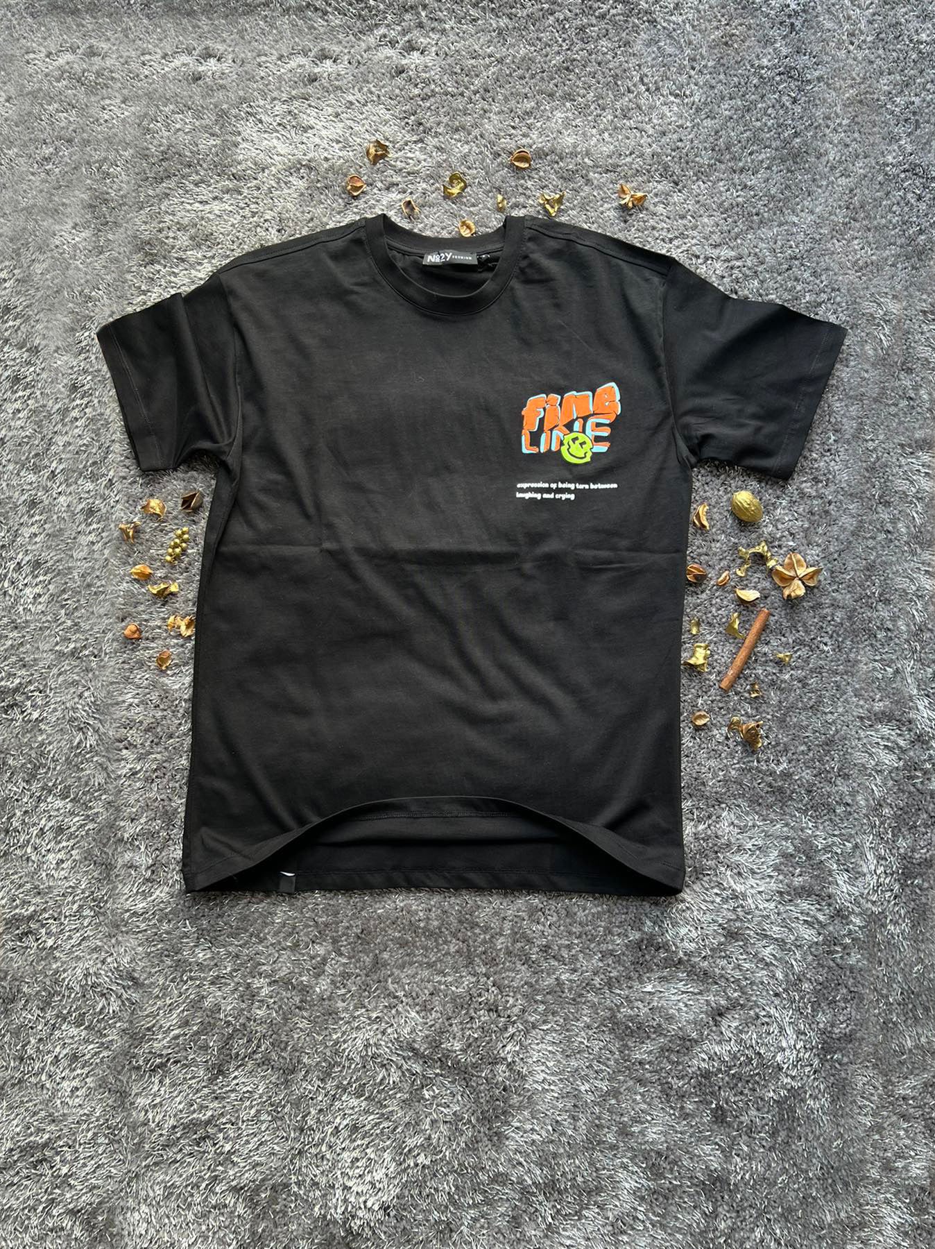 Черна Тениска "Fine Line"